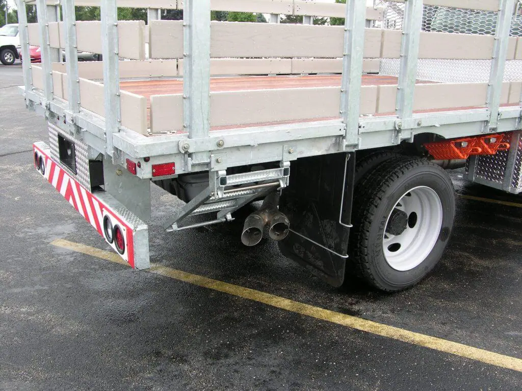 Flat Deck Trailer w/ Ramps - Sauber Mfg. Co.